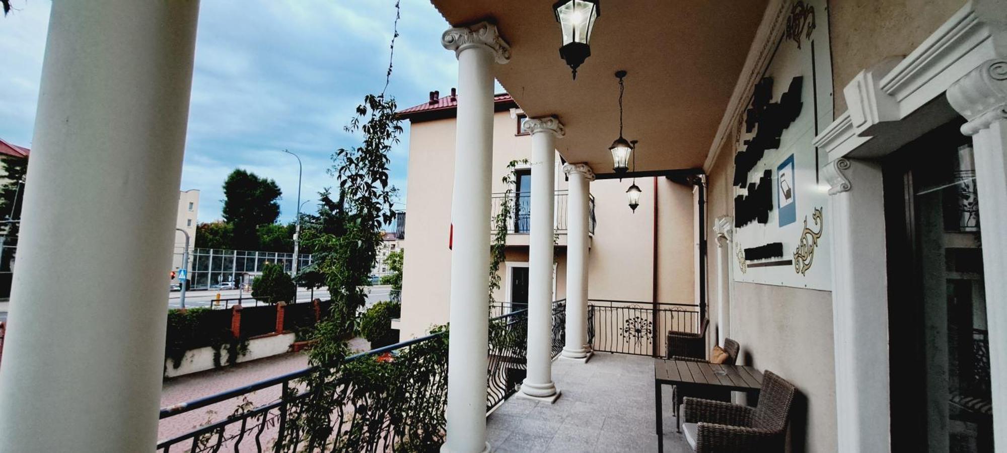 Hotel Rezydencja Rosa Przemysl Exterior photo
